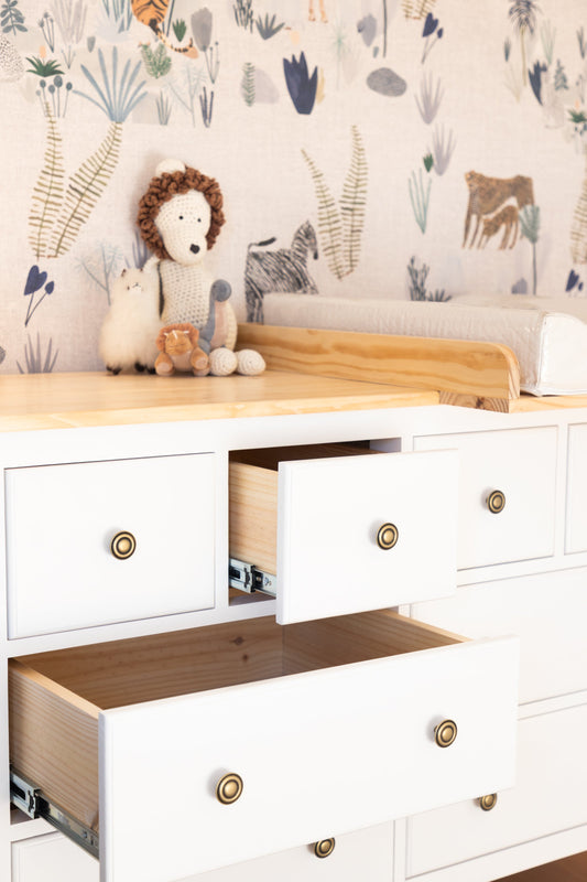 Mudador y cómoda: solución para mamás