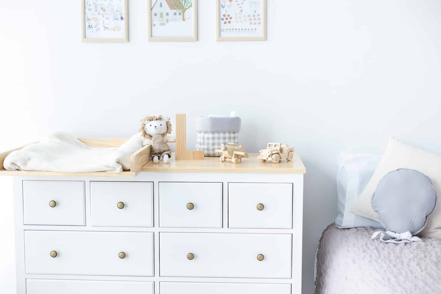 Cómoda Mudador Alaí + Accesorio de Madera